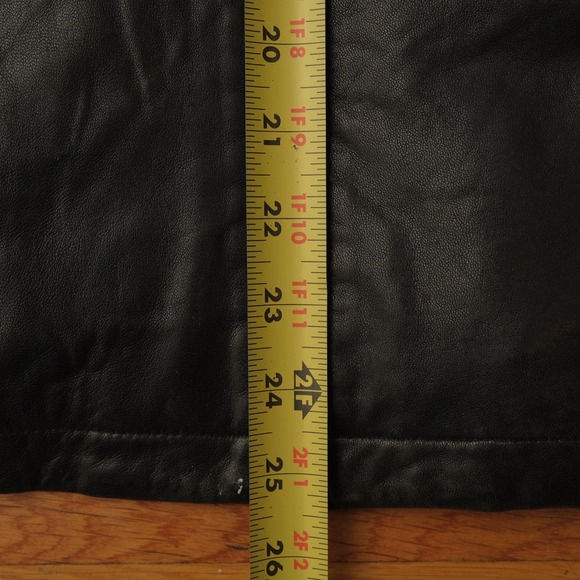 Danier Canada Black Genuine Leather Bomber Jacket Zip Front Classic Style Size S - Picture 4 of 11